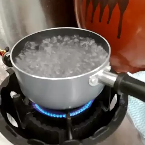 鍋煮沸